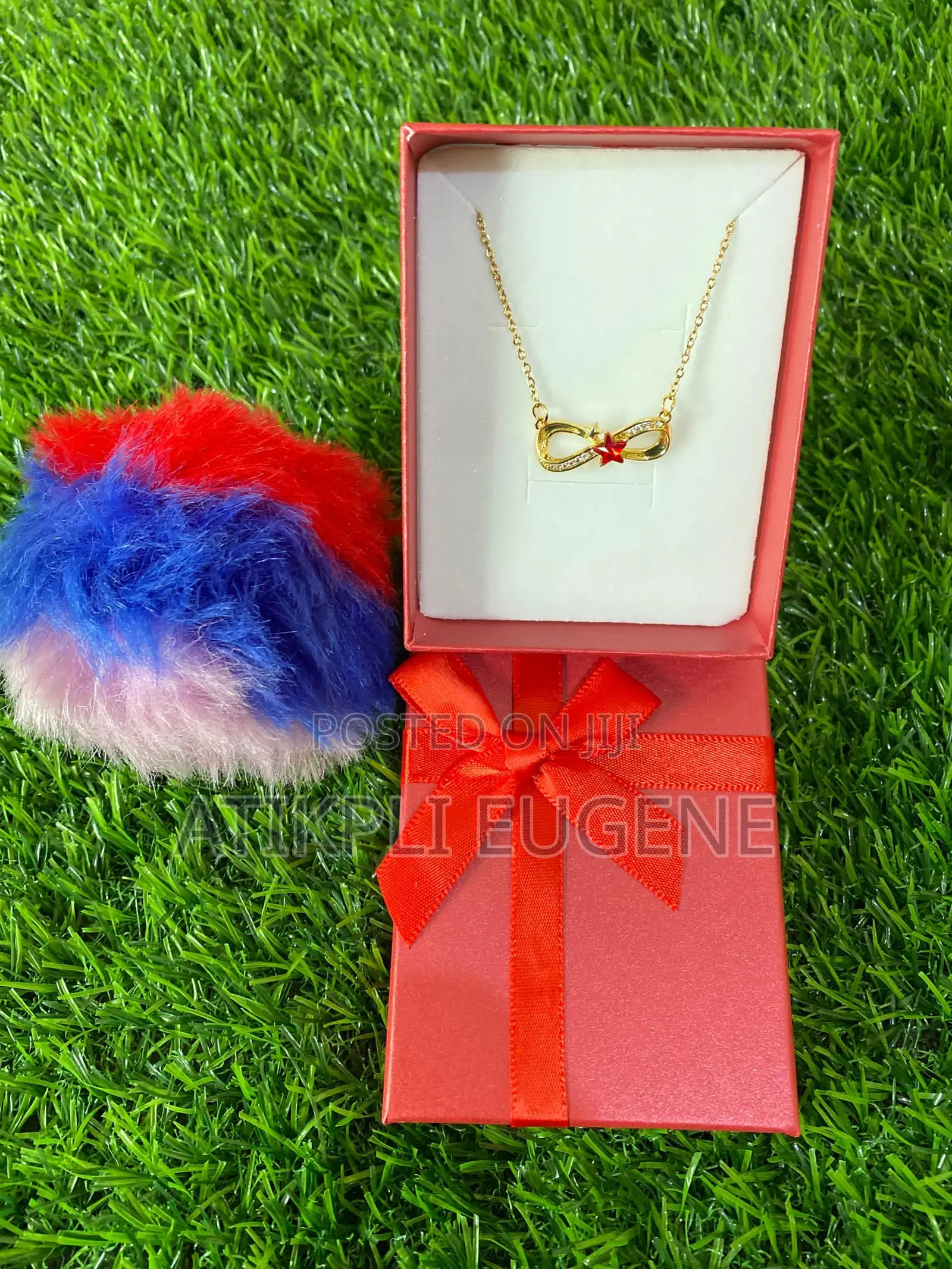 Jewelries World