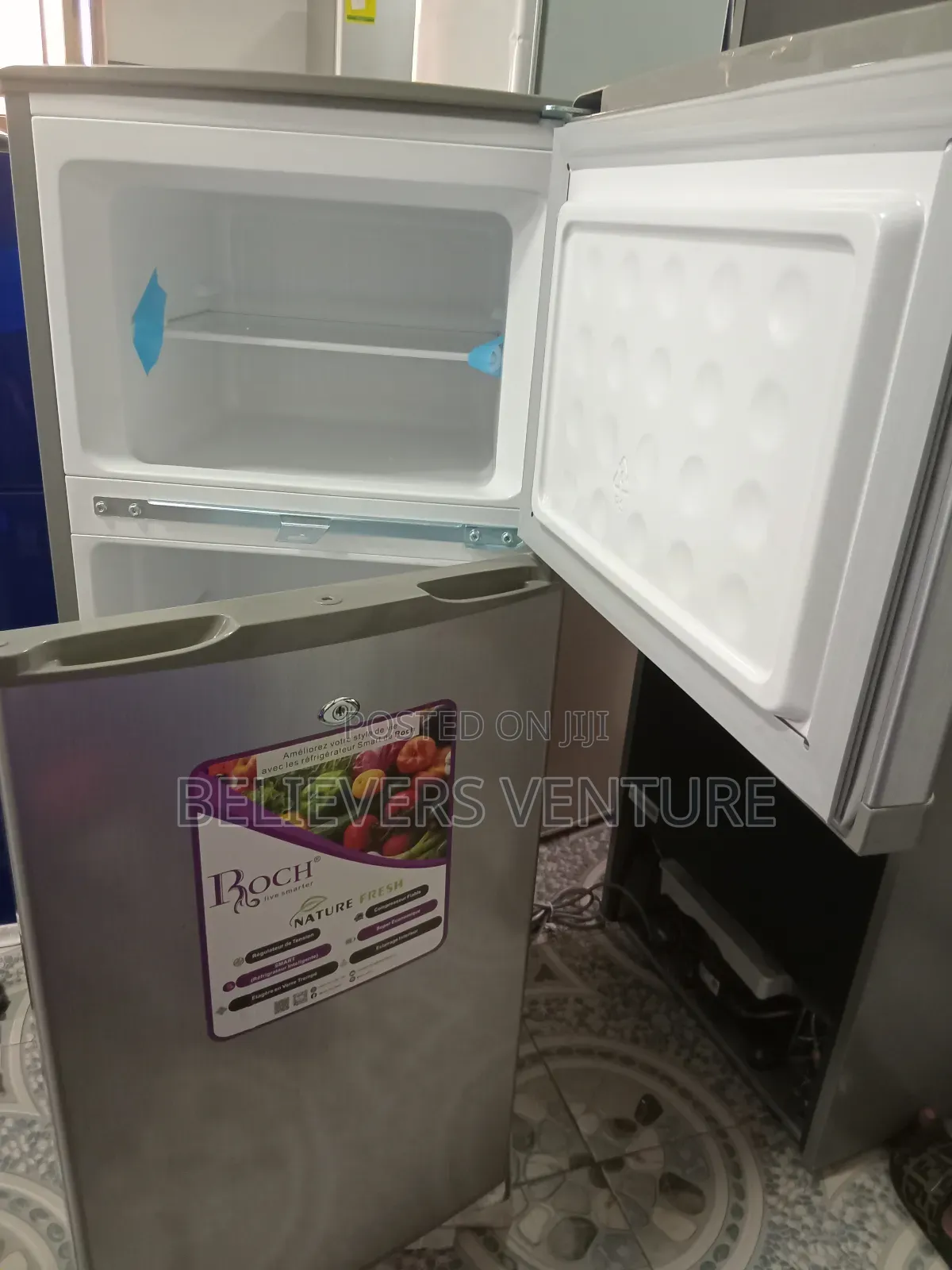 Charming Double Door Roch Fridge Top Freezer 117l