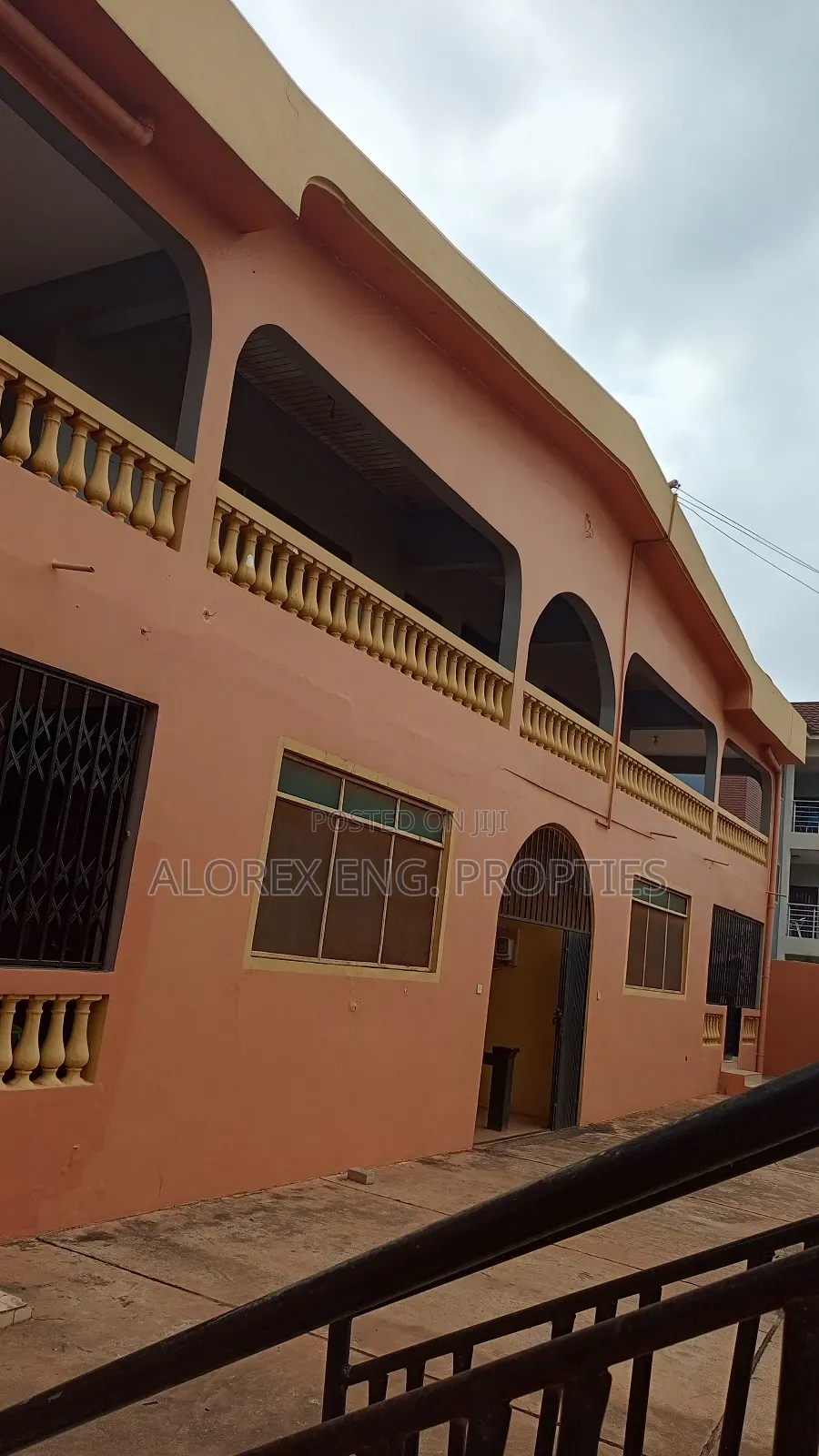 3bdrm Apartment in Barrier Area, Adenta for rent