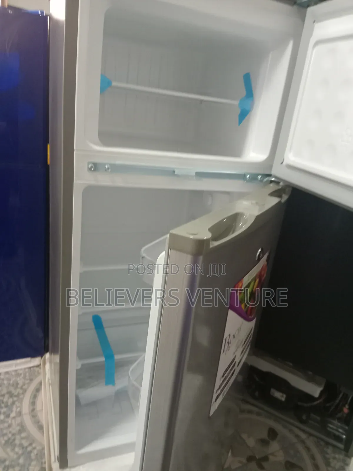 High Capacity Roch Top Freezer RFR-140t-B Fridge Freezer