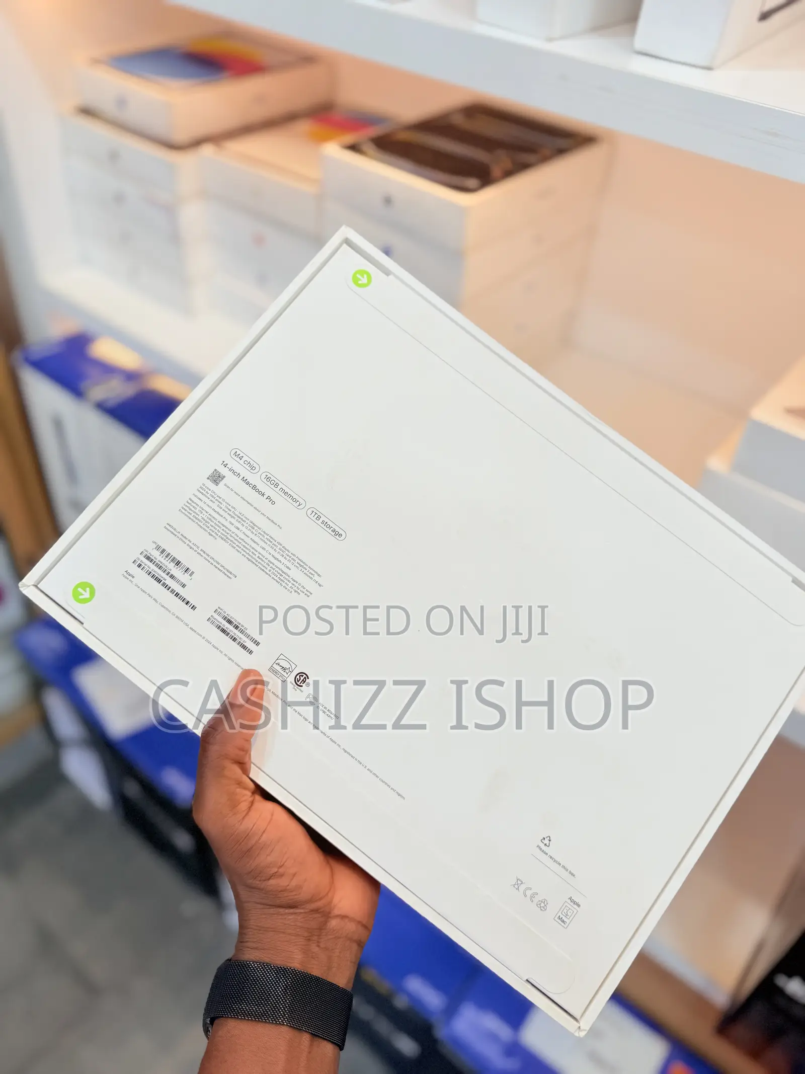 New Laptop Apple MacBook Pro 2024 M4 14-Inch 16GB Apple M4 Pro SSD 1T