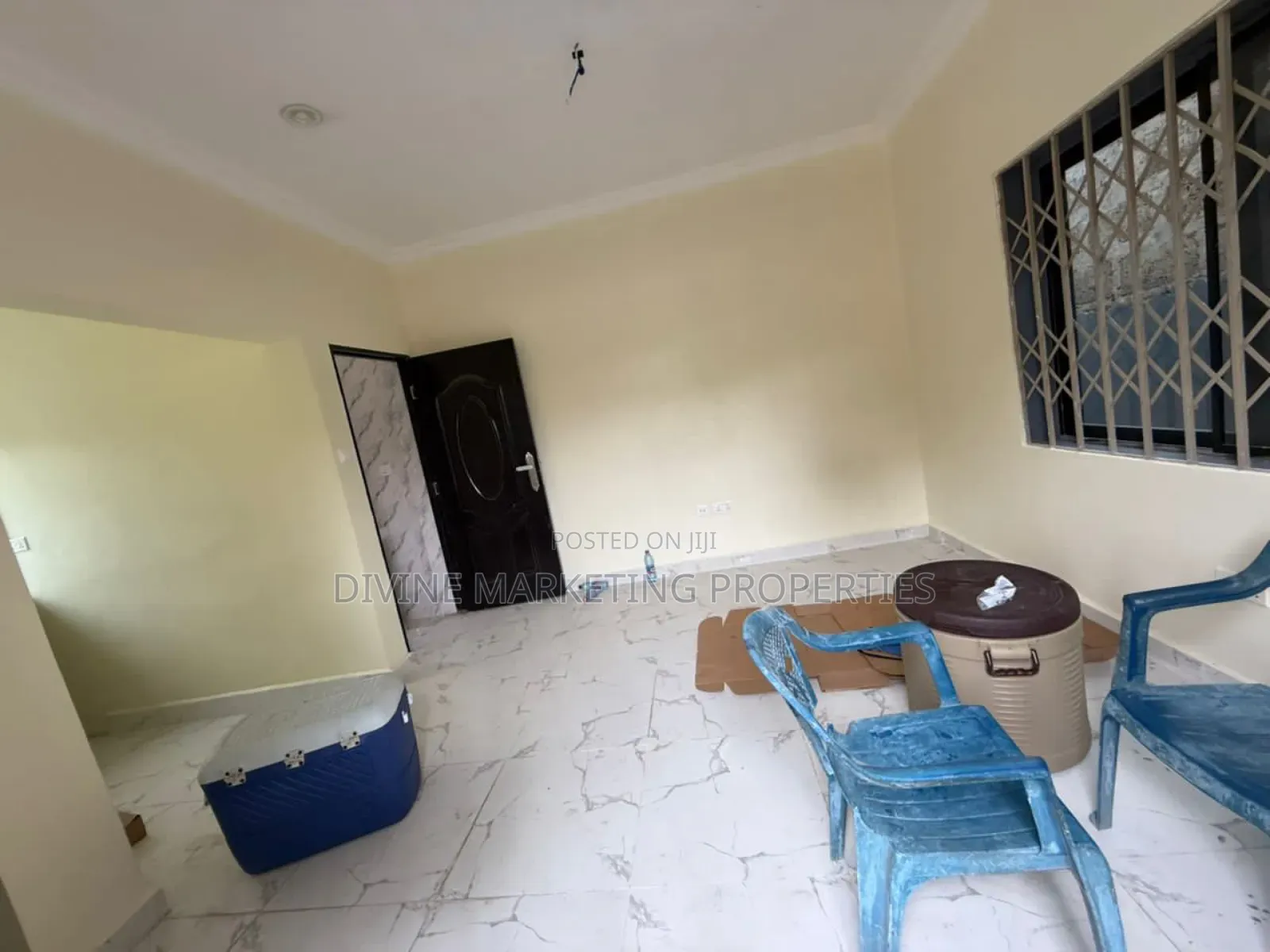7bdrm House in Onyinase, Awoshie for sale