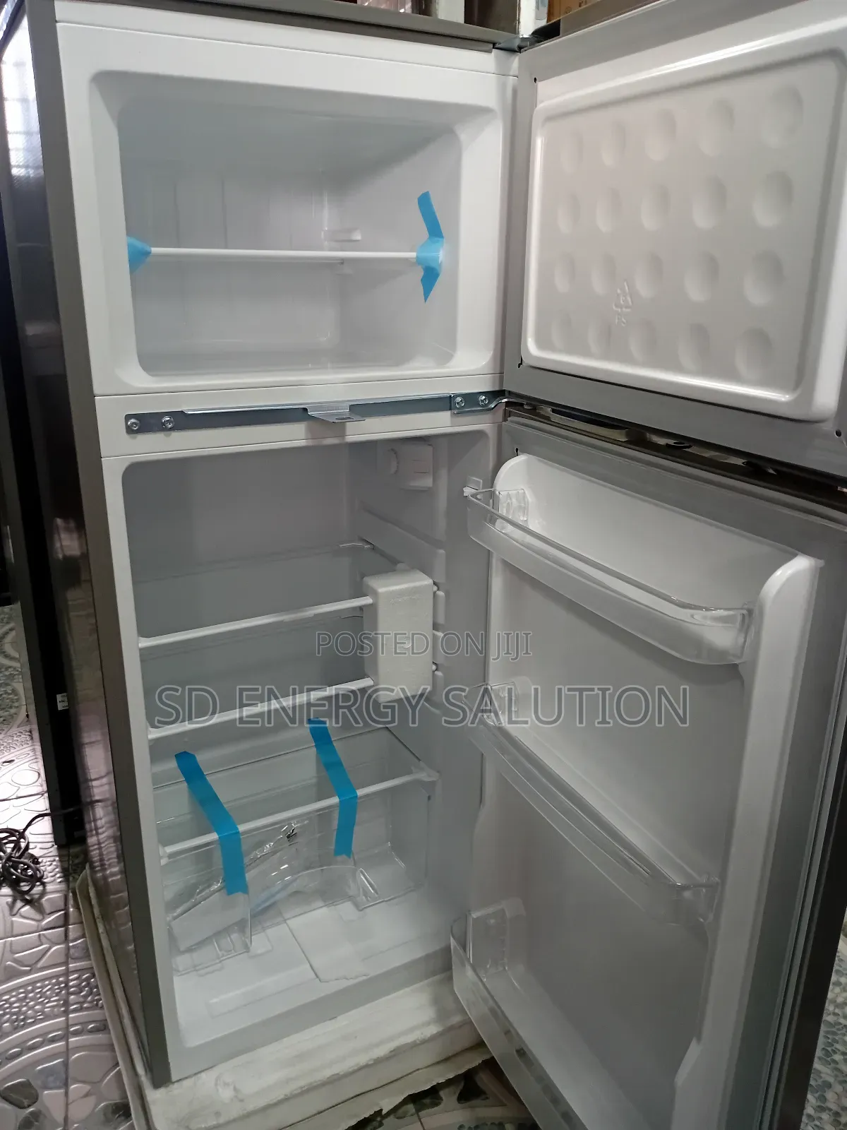 Colossal Roch Fridge Nature Freezer Model 138 Freezer Roch