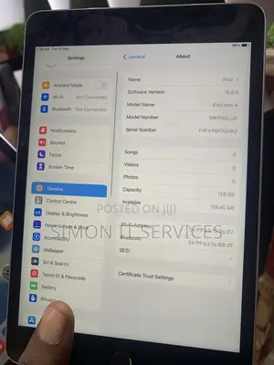 Apple iPad mini 4 32 GB Silver