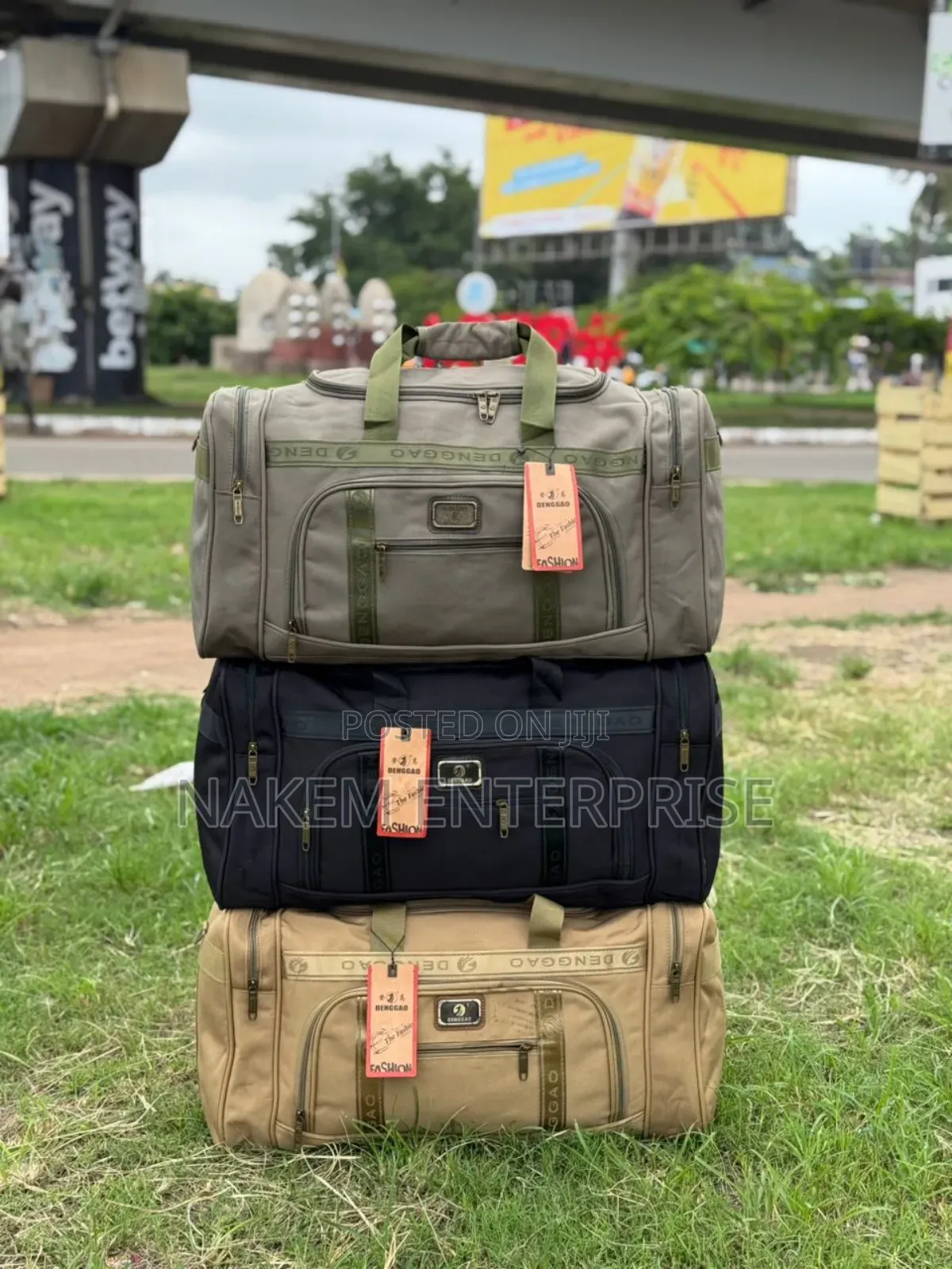 Easy Carry on Duffel Packing Bag With Straps for Shoulder