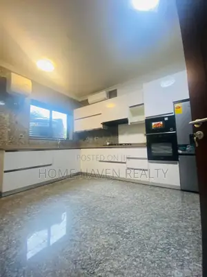 5bdrm House in Lagos Avenue, East Legon for rent