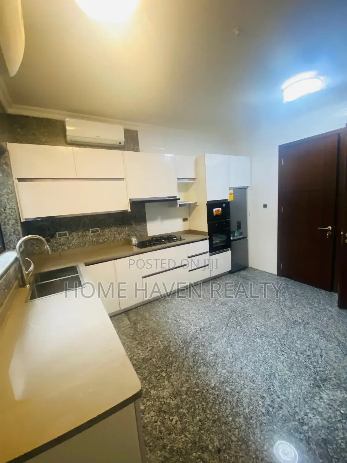 5bdrm House in Lagos Avenue, East Legon for rent