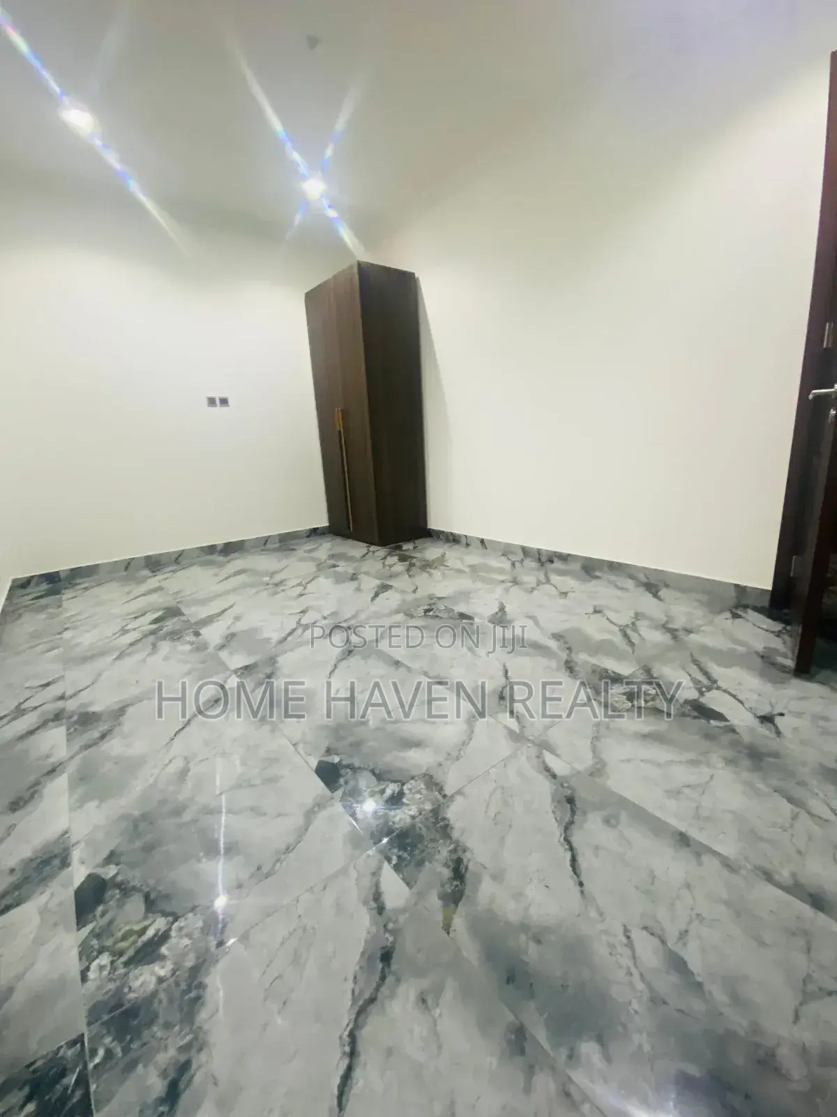 5bdrm House in Lagos Avenue, East Legon for rent