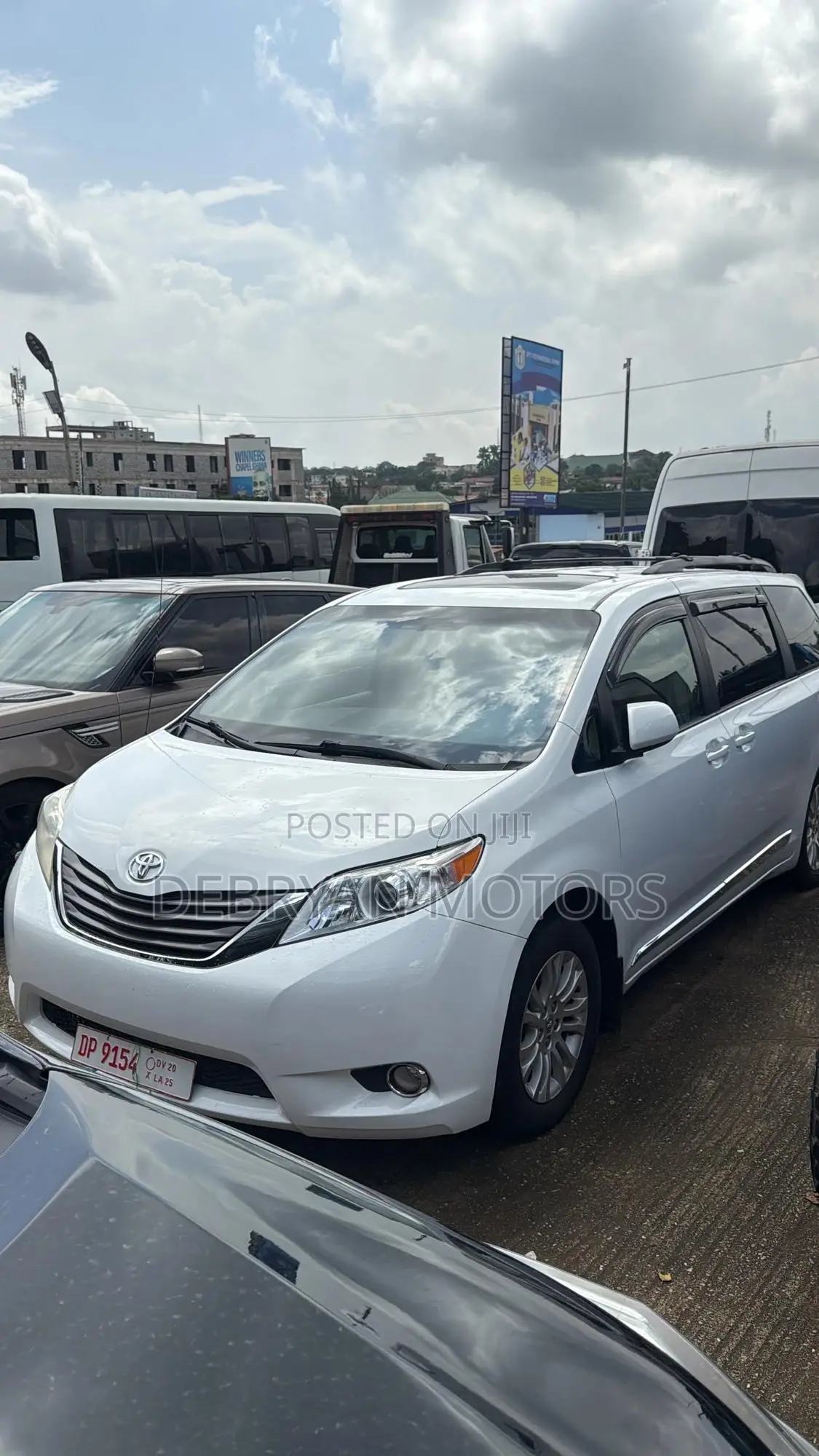 Toyota Sienna XLE 8-Passenger 4dr Minivan (3.5L 6cyl 6A) 2014 White