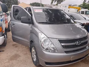 Hyundai Starex 2012 Silver