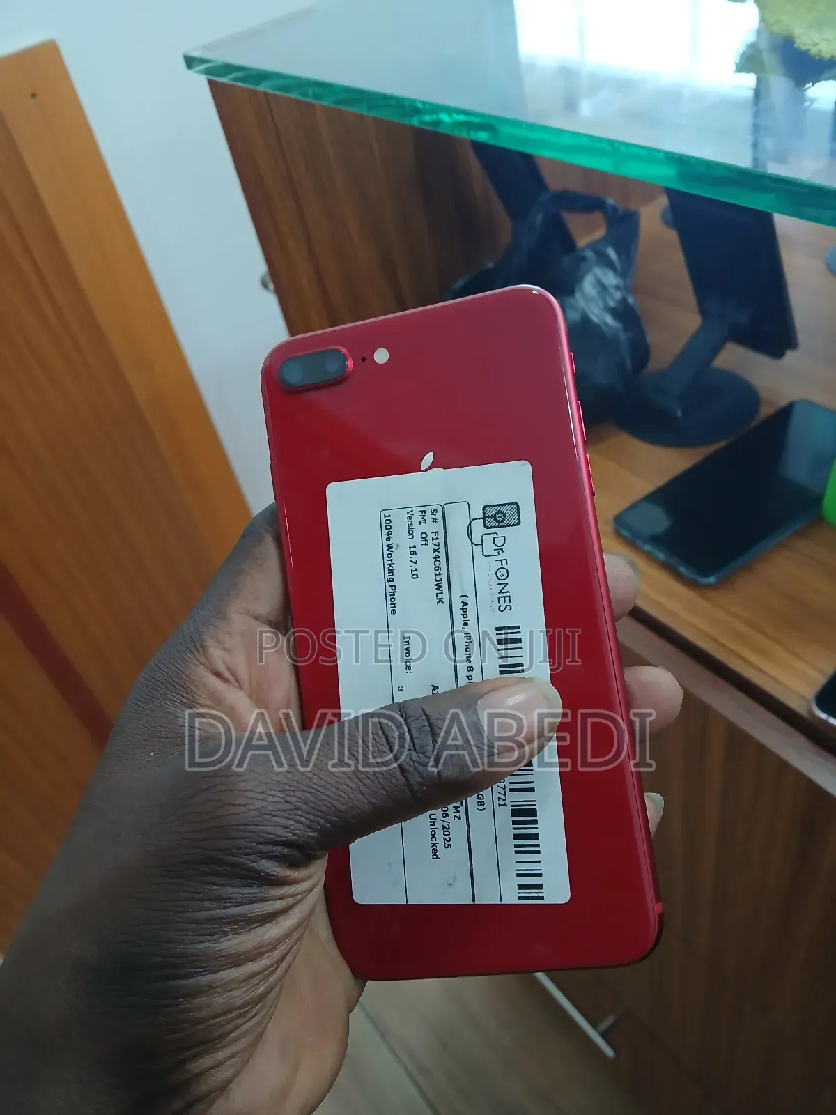 Apple iPhone 8 Plus 64 GB Red