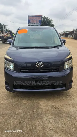 Toyota Voxy 2013 Black