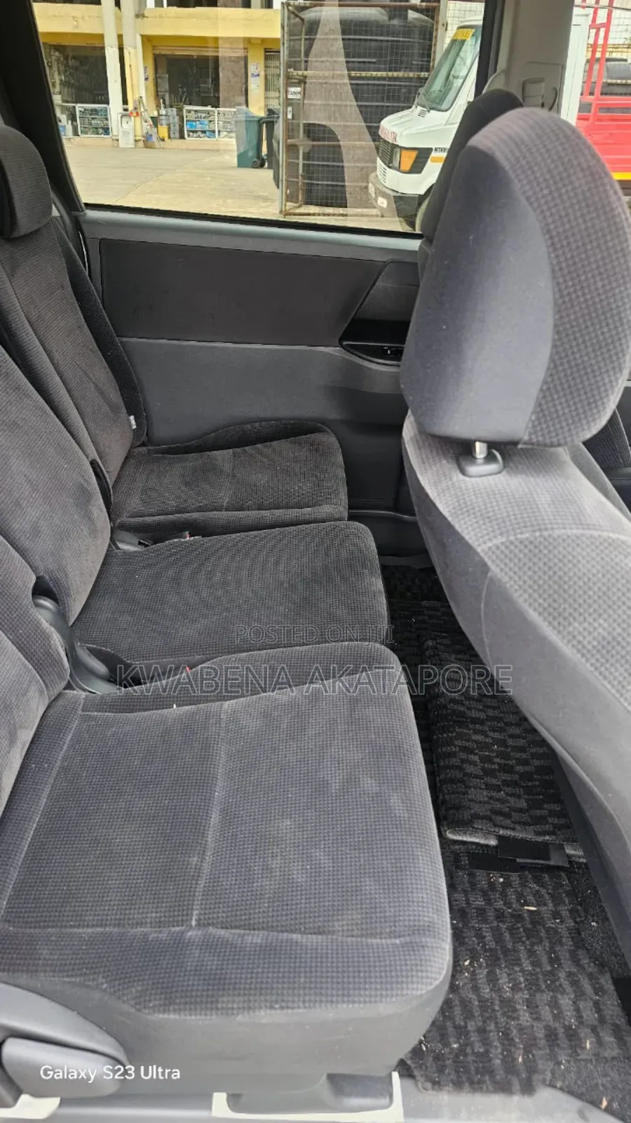 Toyota Voxy 2013 Black