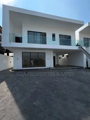 4bdrm House in Ashaley Botwe, Lake Side Estate for sale