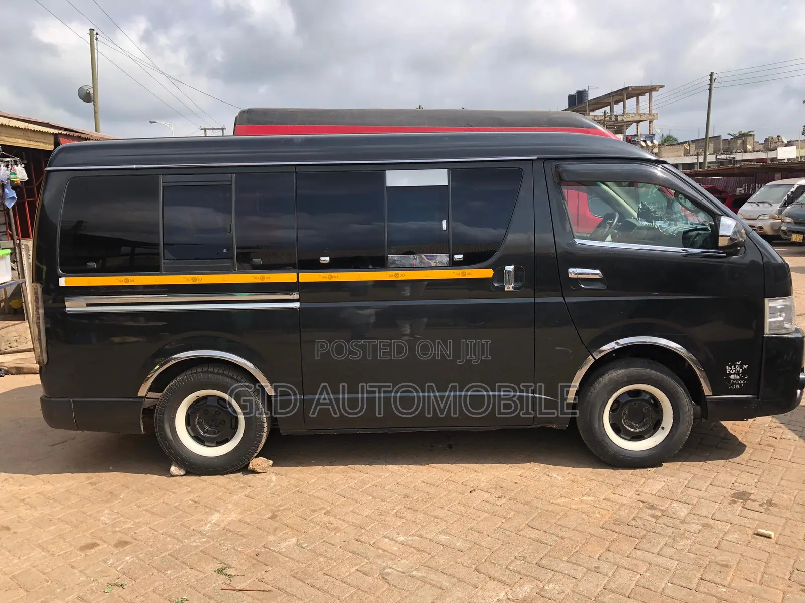 Toyota HiAce 2012 Black