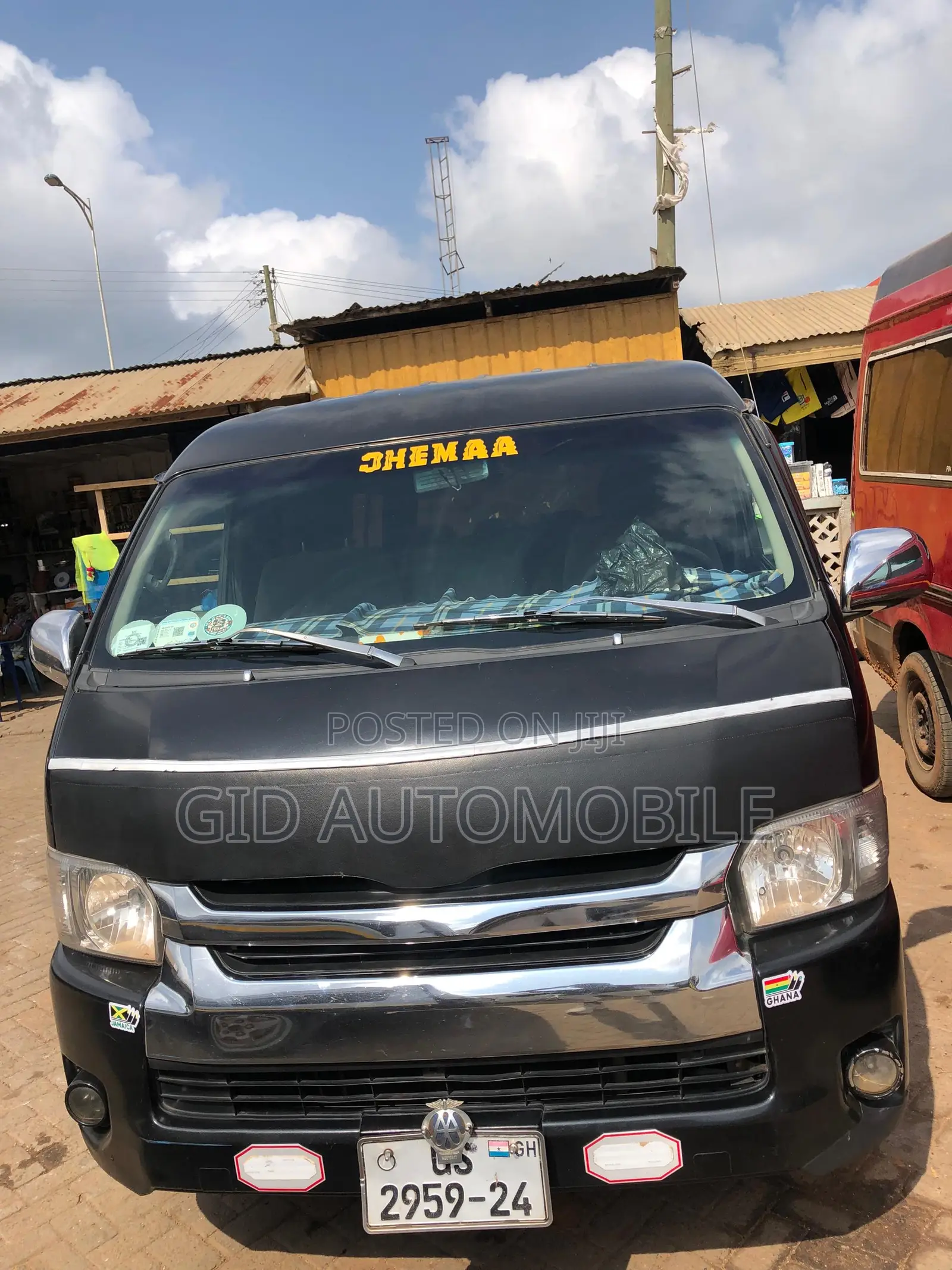 Toyota HiAce 2012 Black