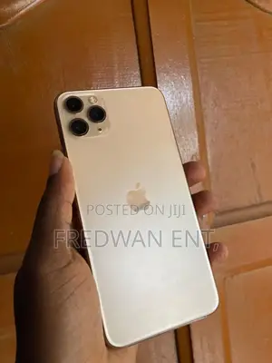 Apple iPhone 16 Pro Max 256 GB Silver