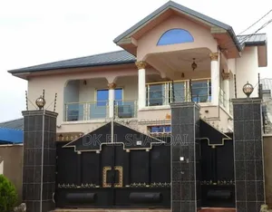 4bdrm House in Pokuase for sale