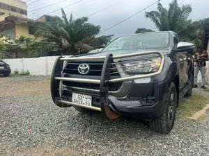 Hikux Pickup for Rent