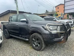 Hikux Pickup for Rent