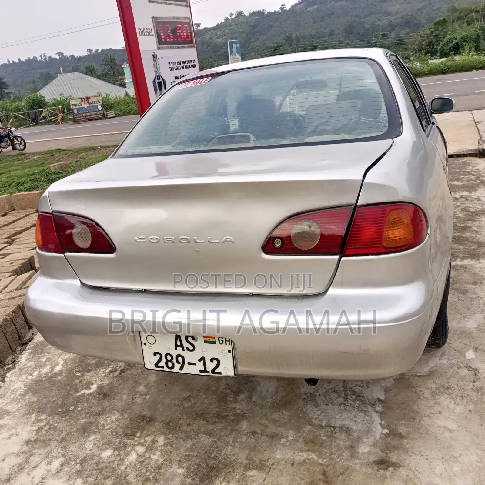 Toyota Corolla 1999 Silver