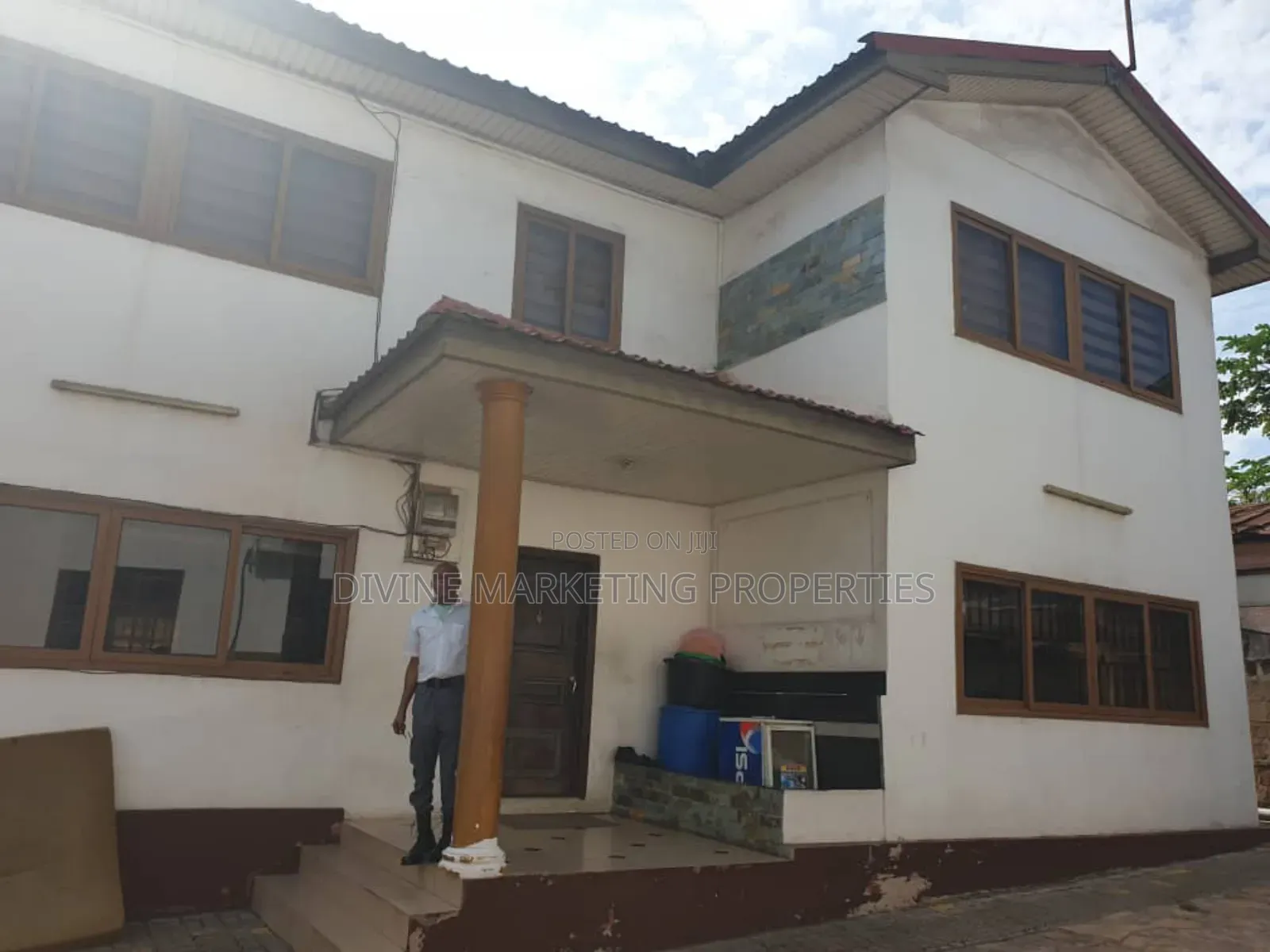 5bdrm House in Trust Towers, Asylum Down for sale