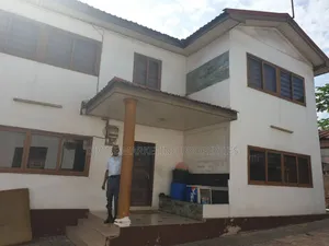5bdrm House in Trust Towers, Asylum Down for sale