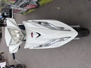 Piaggio Scooter 2025 White