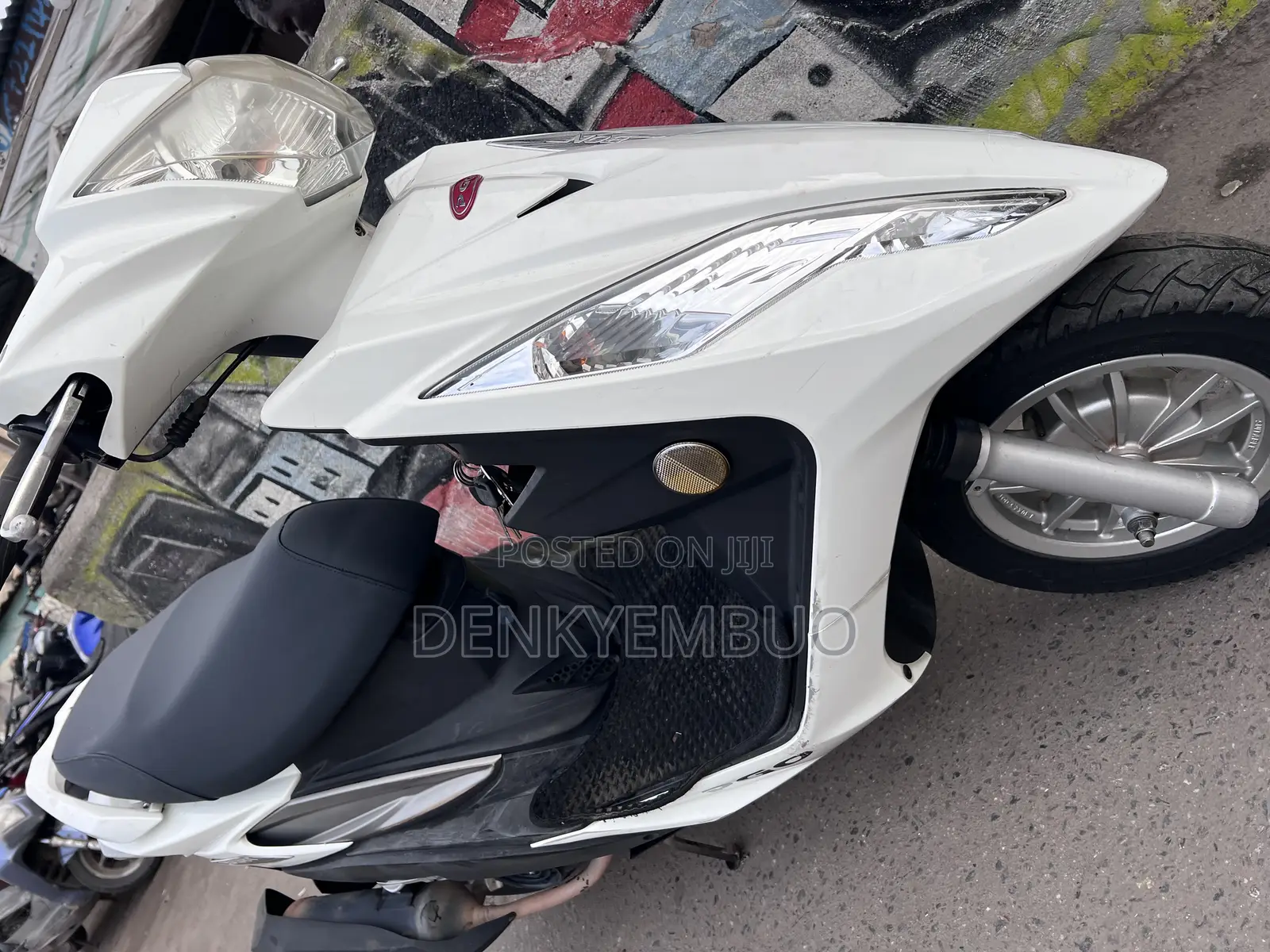 Piaggio Scooter 2025 White