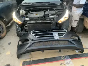 Hyundai Tucson Complete Bumper and Headlight Available
