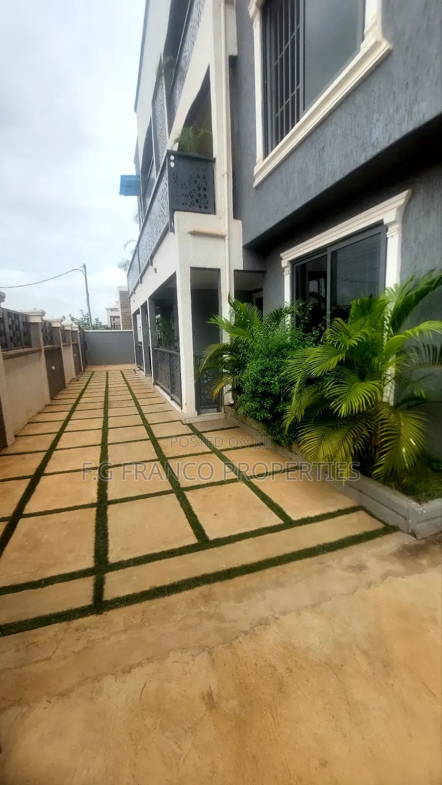 2bdrm Apartment in Kg.Franco Properties, Airport Residential Area