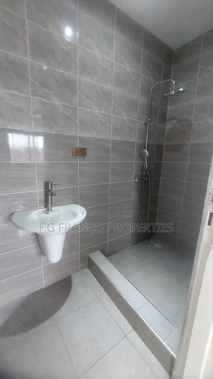 2bdrm Apartment in Kg.Franco Properties, Airport Residential Area