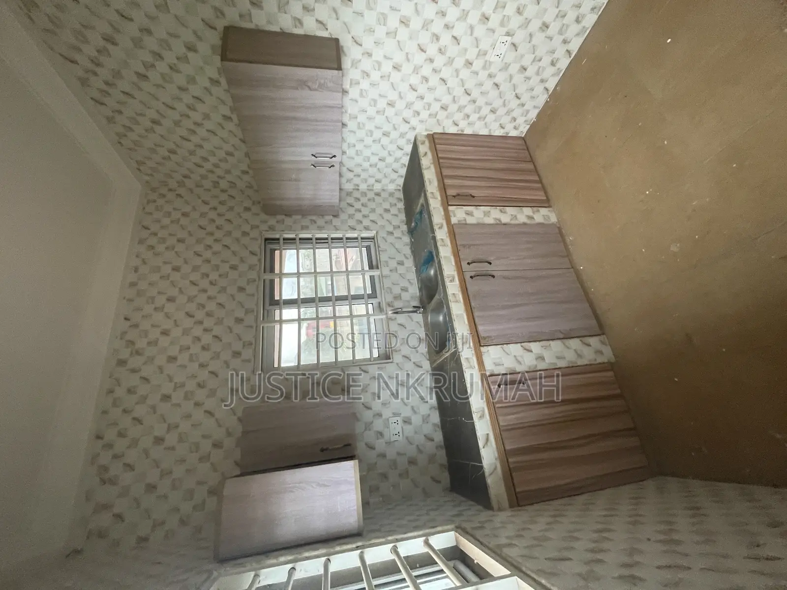 2bdrm Apartment in Mr Justice Estate, Bortiano for rent