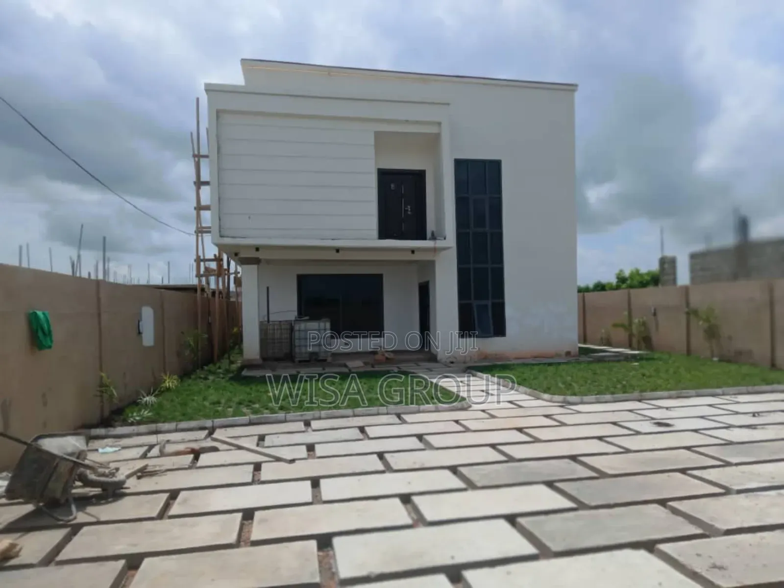 3bdrm Duplex in Wisa Group, Accra Metropolitan for rent