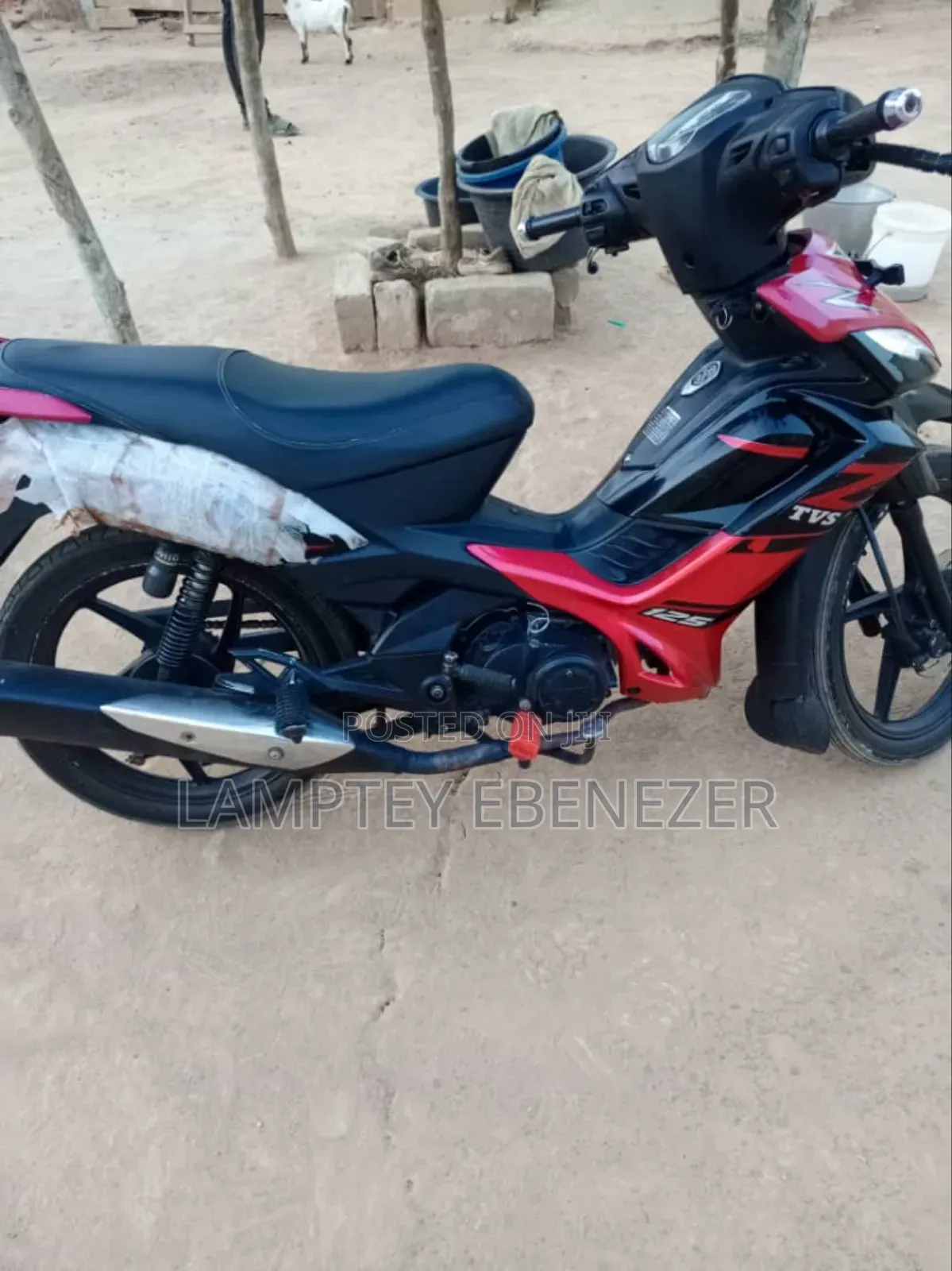 TVS HLX 125 2023 Red