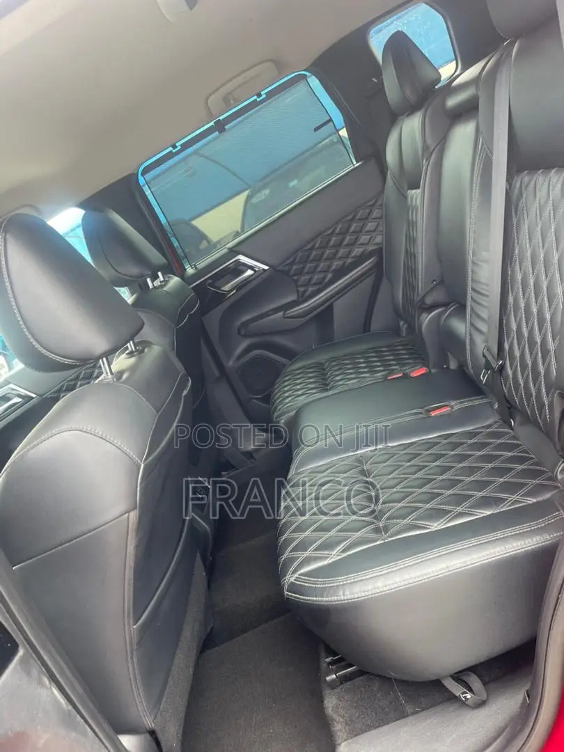 Mitsubishi Outlander SEL 2022 Red