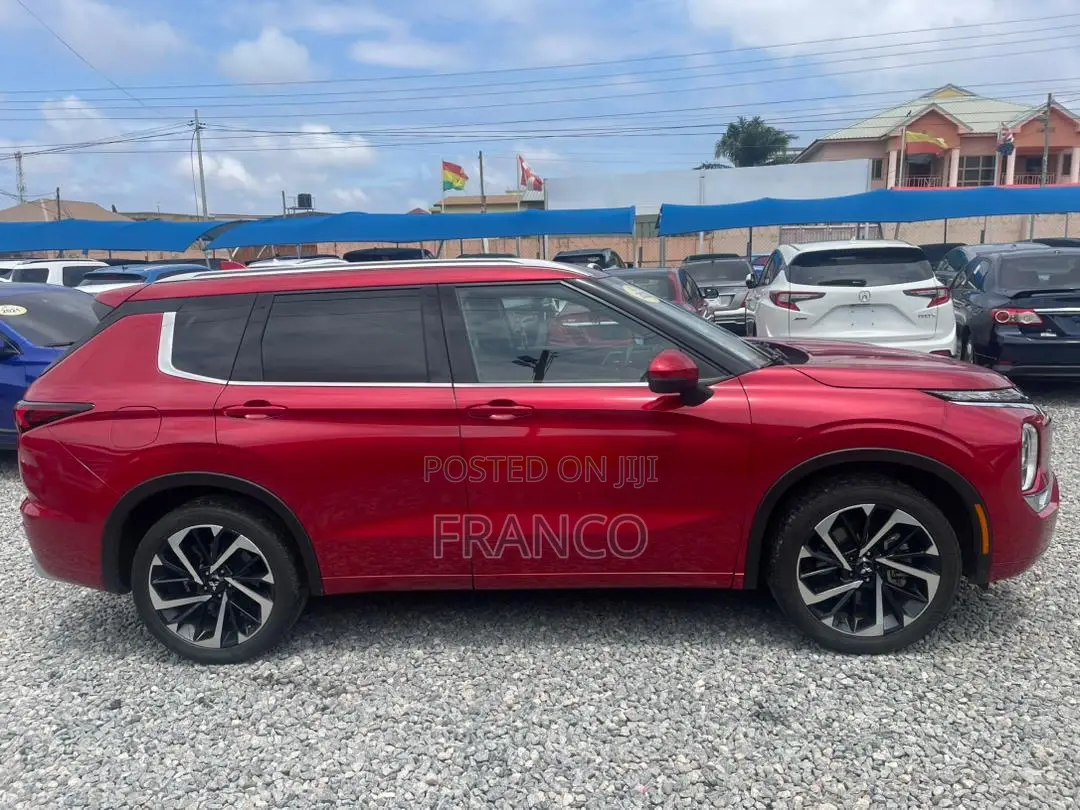 Mitsubishi Outlander SEL 2022 Red