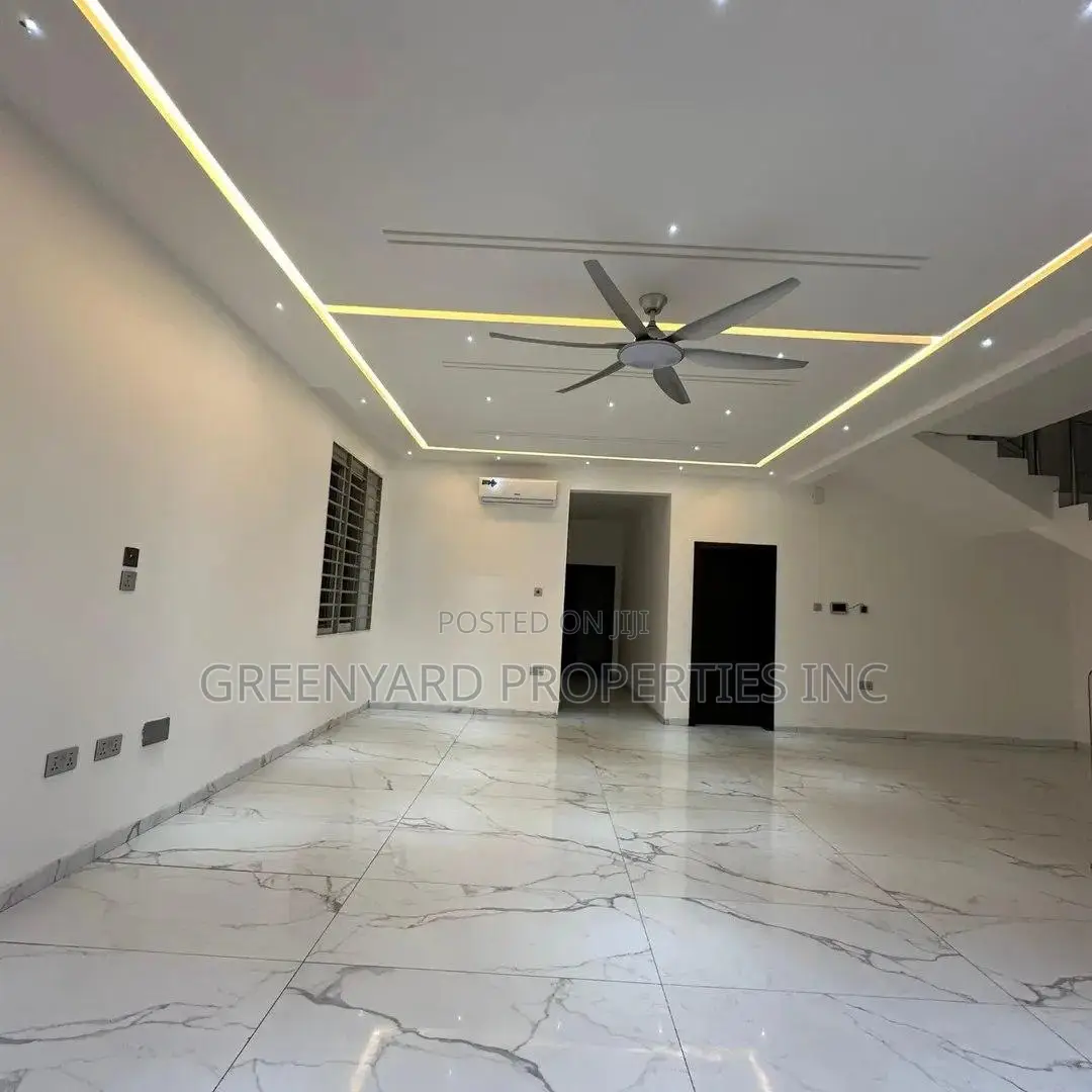 4bdrm House in Lakeside, Ashaley Botwe for sale