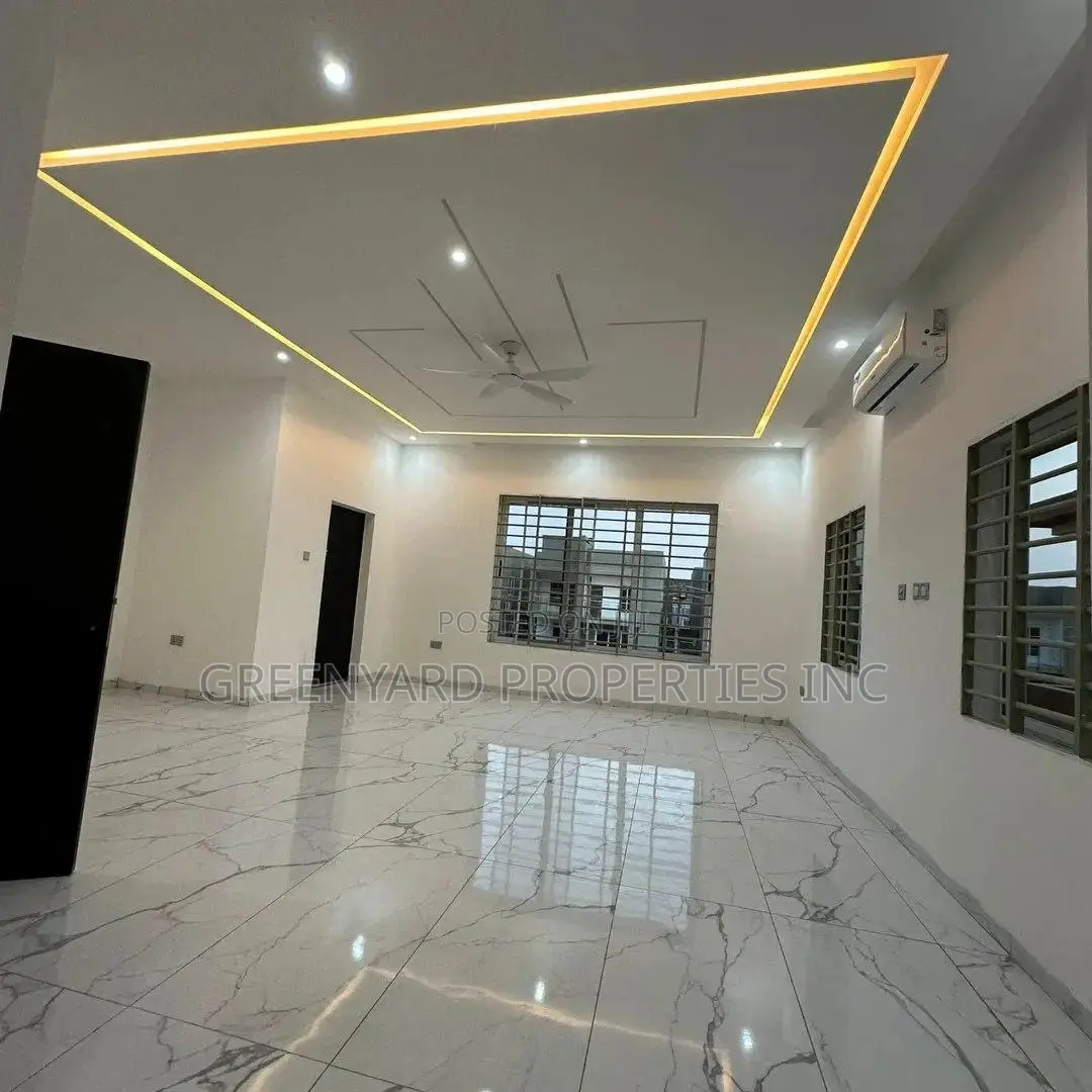 4bdrm House in Lakeside, Ashaley Botwe for sale
