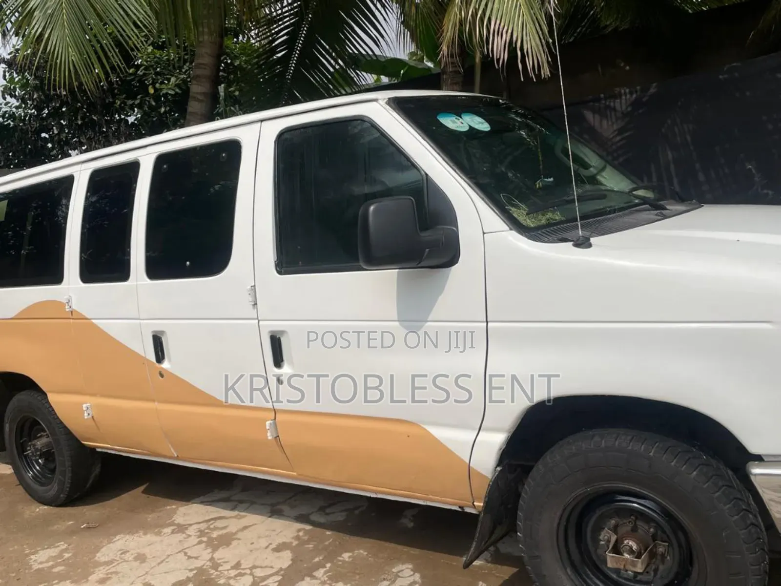 Ford E350 2010 White