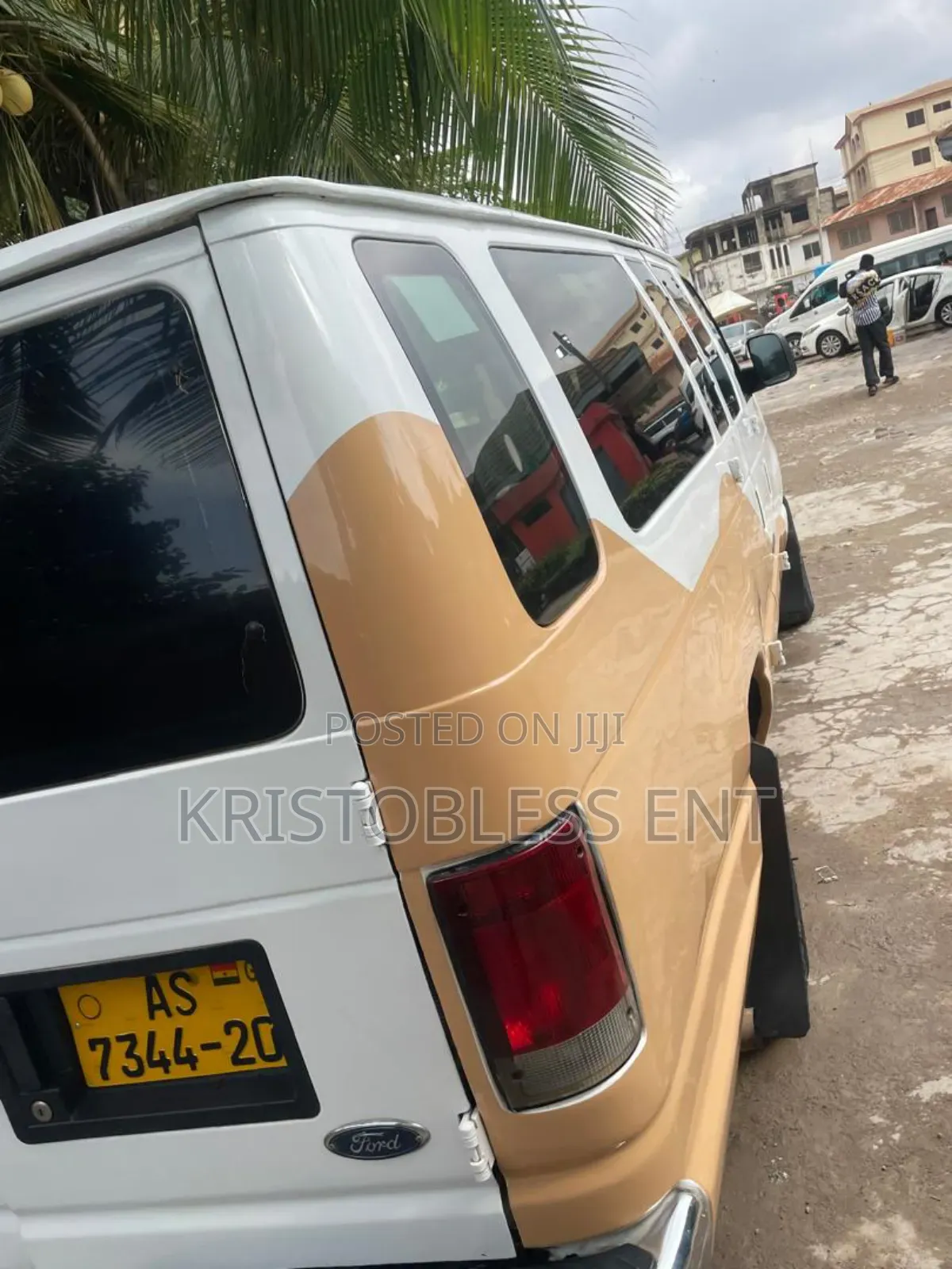 Ford E350 2010 White