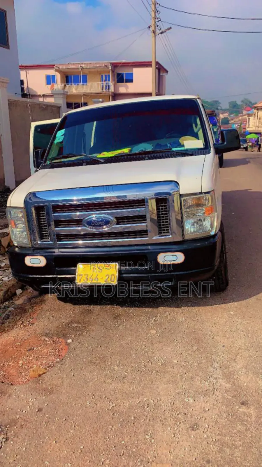 Ford E350 2010 White
