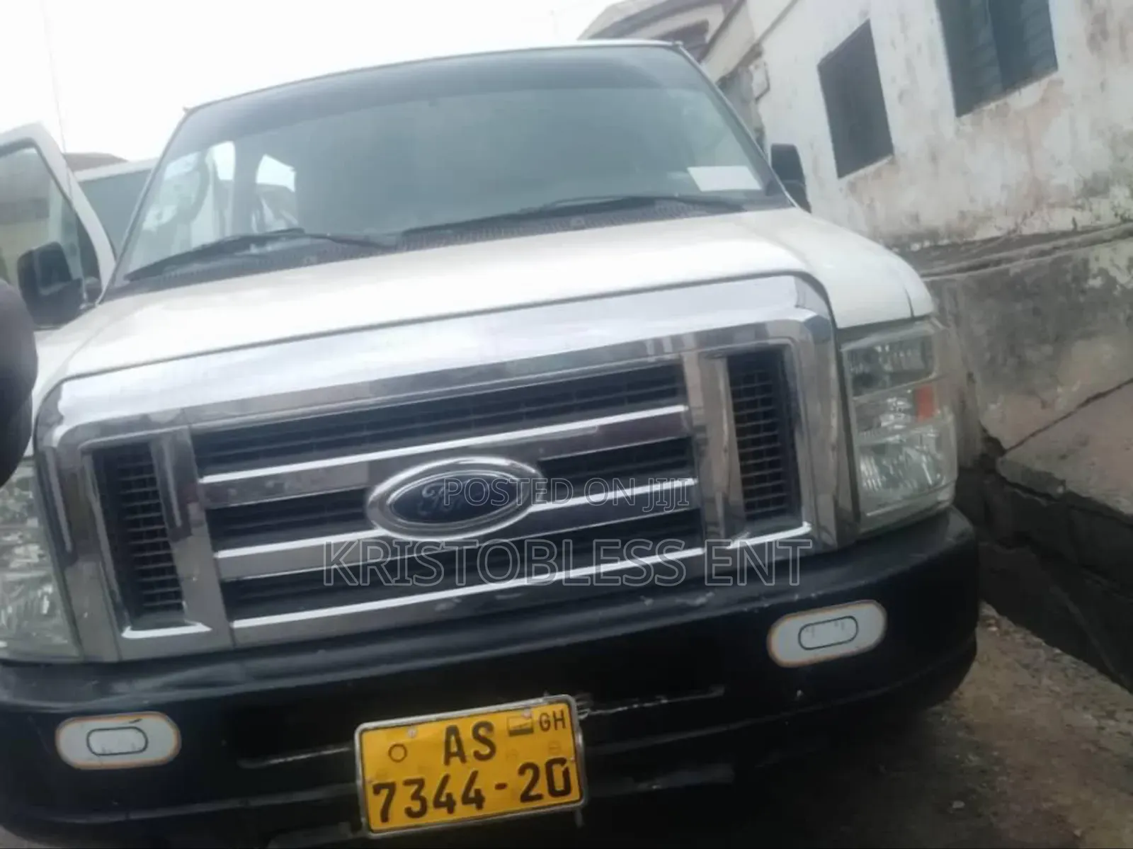 Ford E350 2010 White