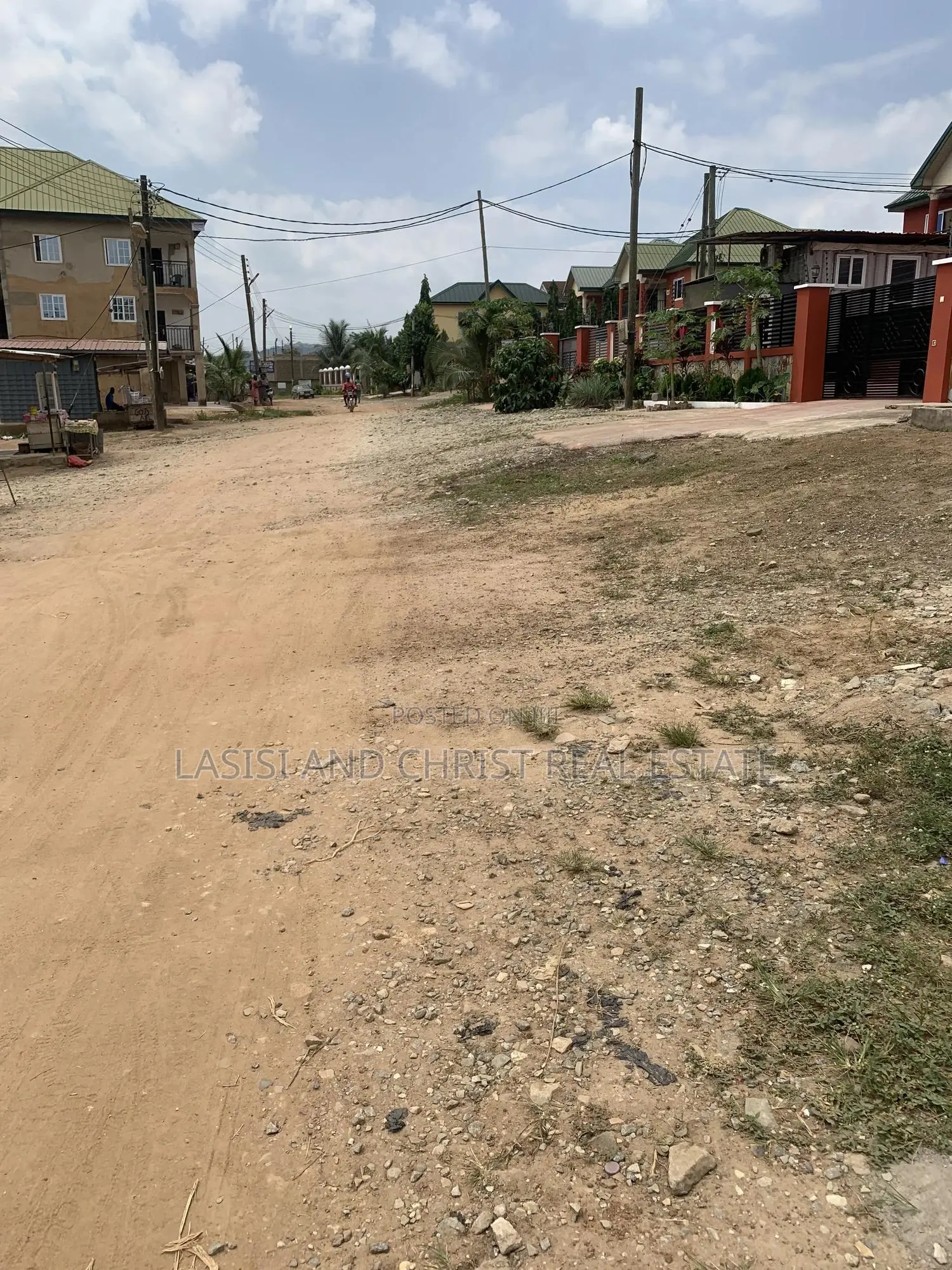 5bdrm Apartment in Lasisi And Christ, Amasaman for sale