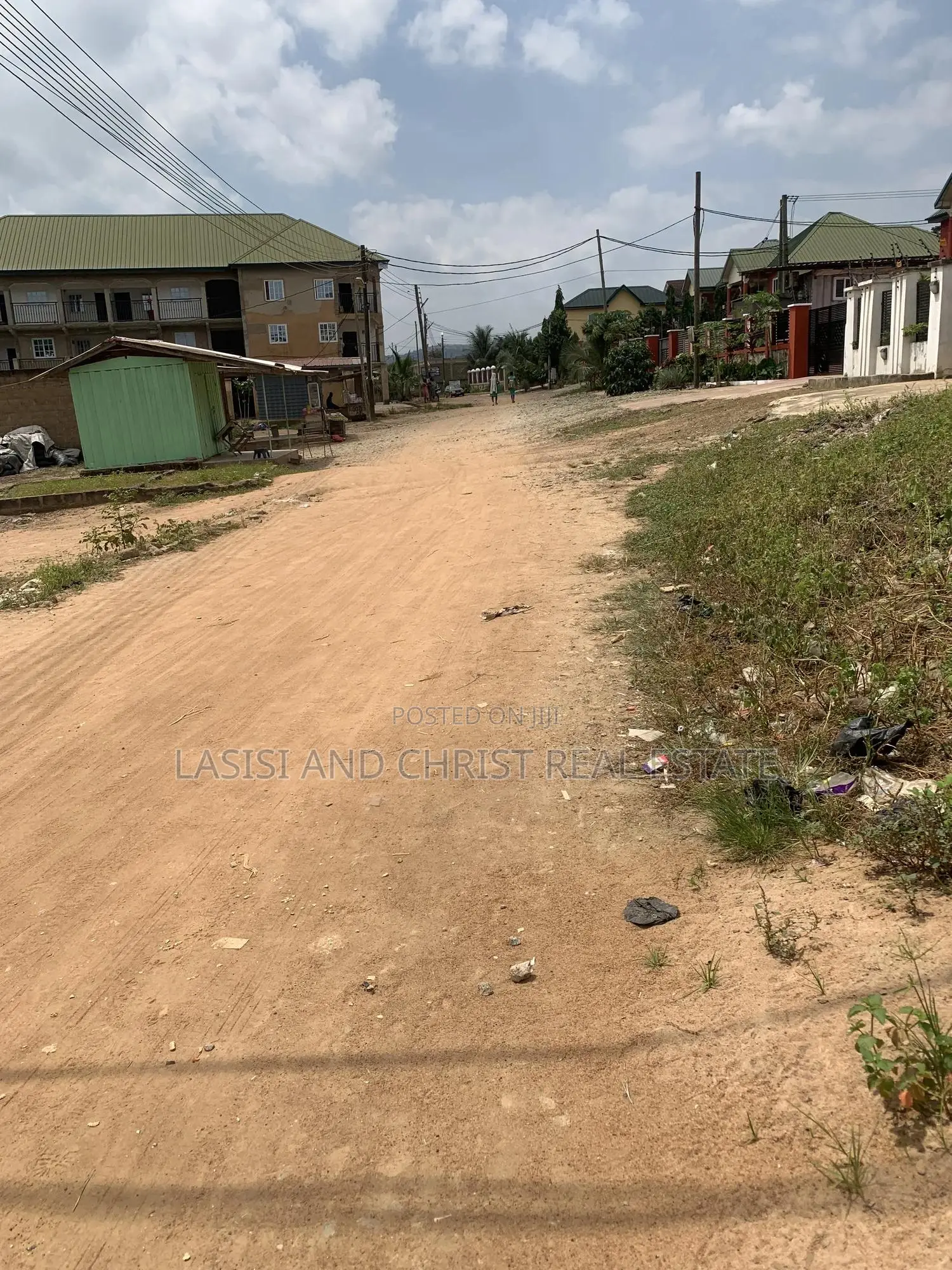 5bdrm Apartment in Lasisi And Christ, Amasaman for sale