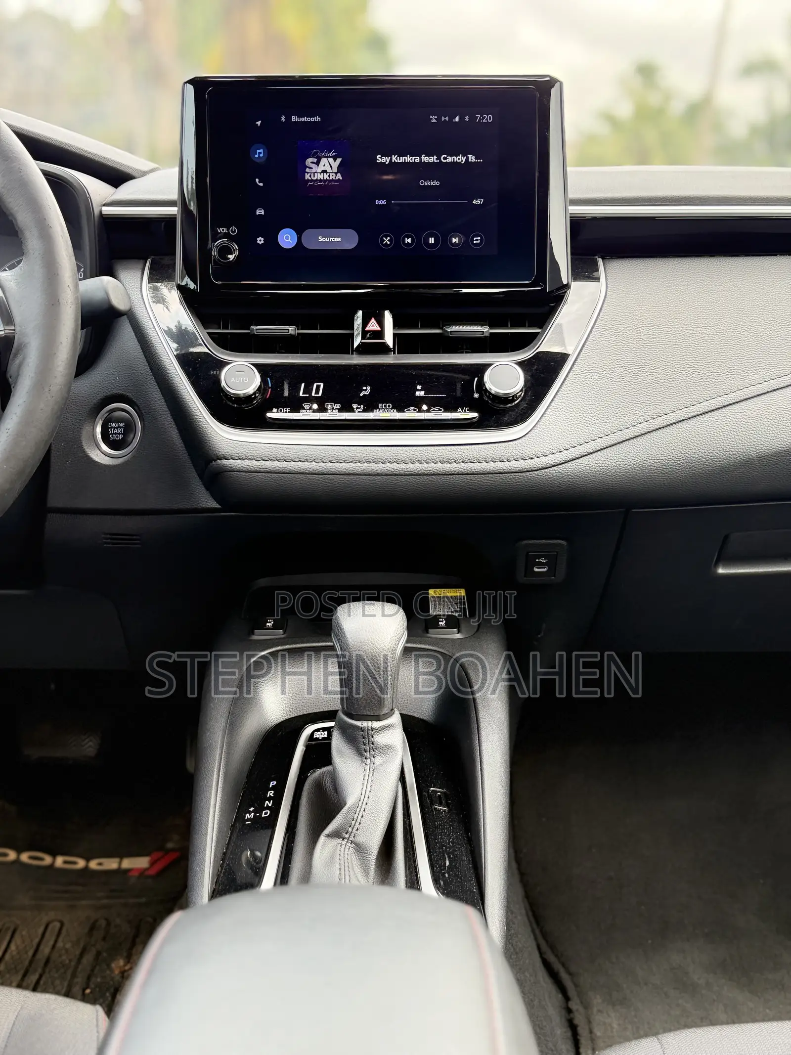 Toyota Corolla 2024 Gray