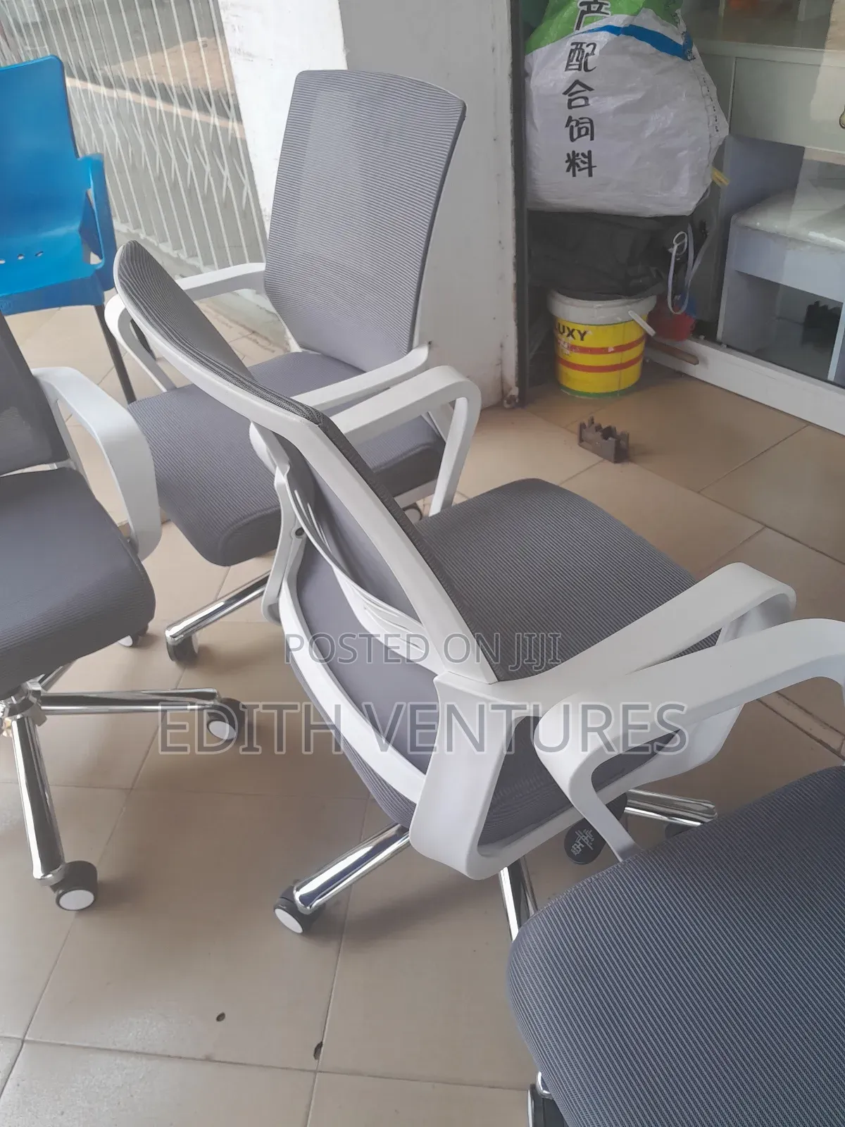 Good Looking Office Chair and (Swivel)