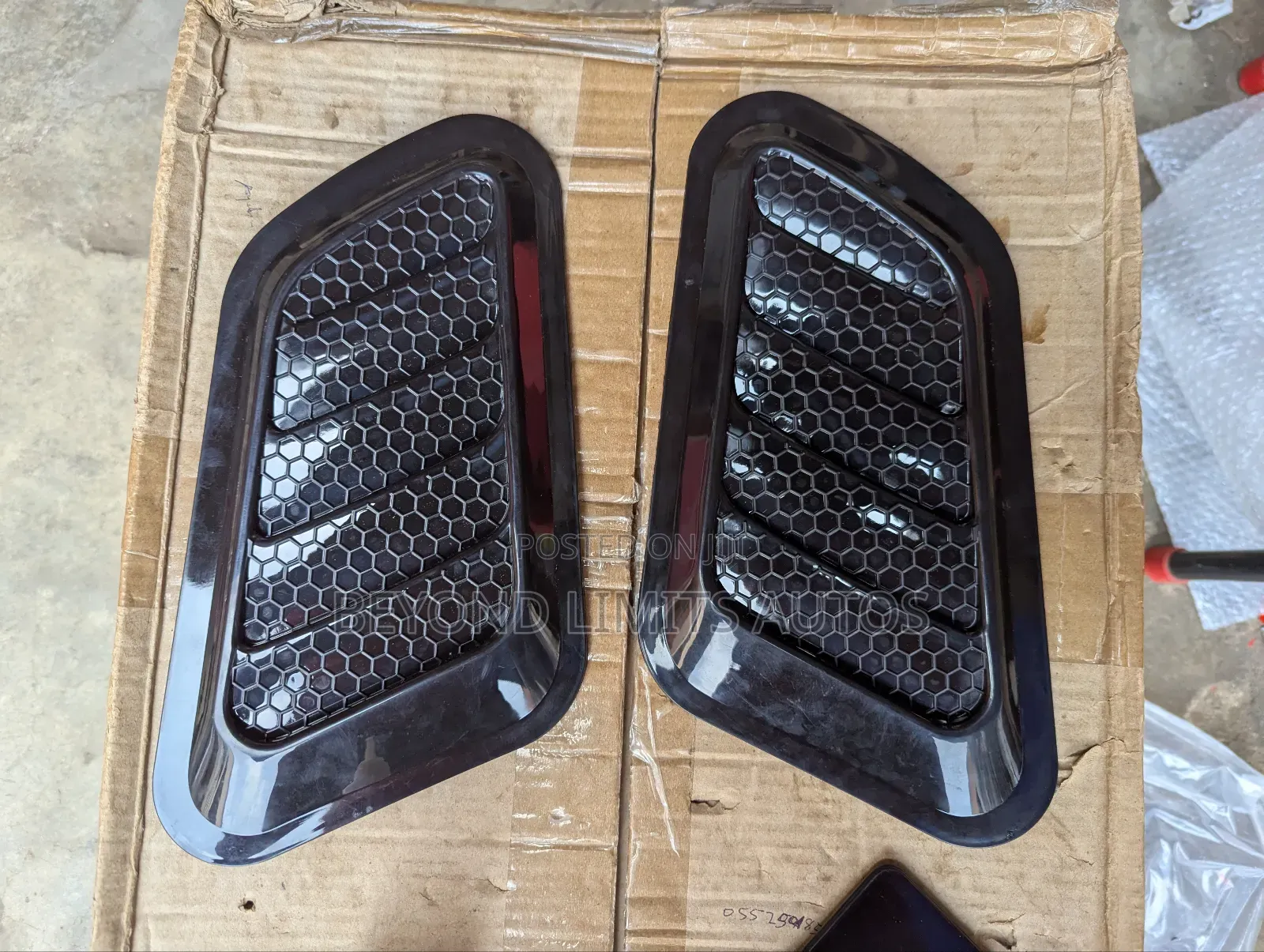 Universal/ All Kinds of Cars Bonnet Vent Available