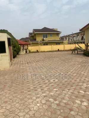 6bdrm House in Dki Properties, East Legon for sale