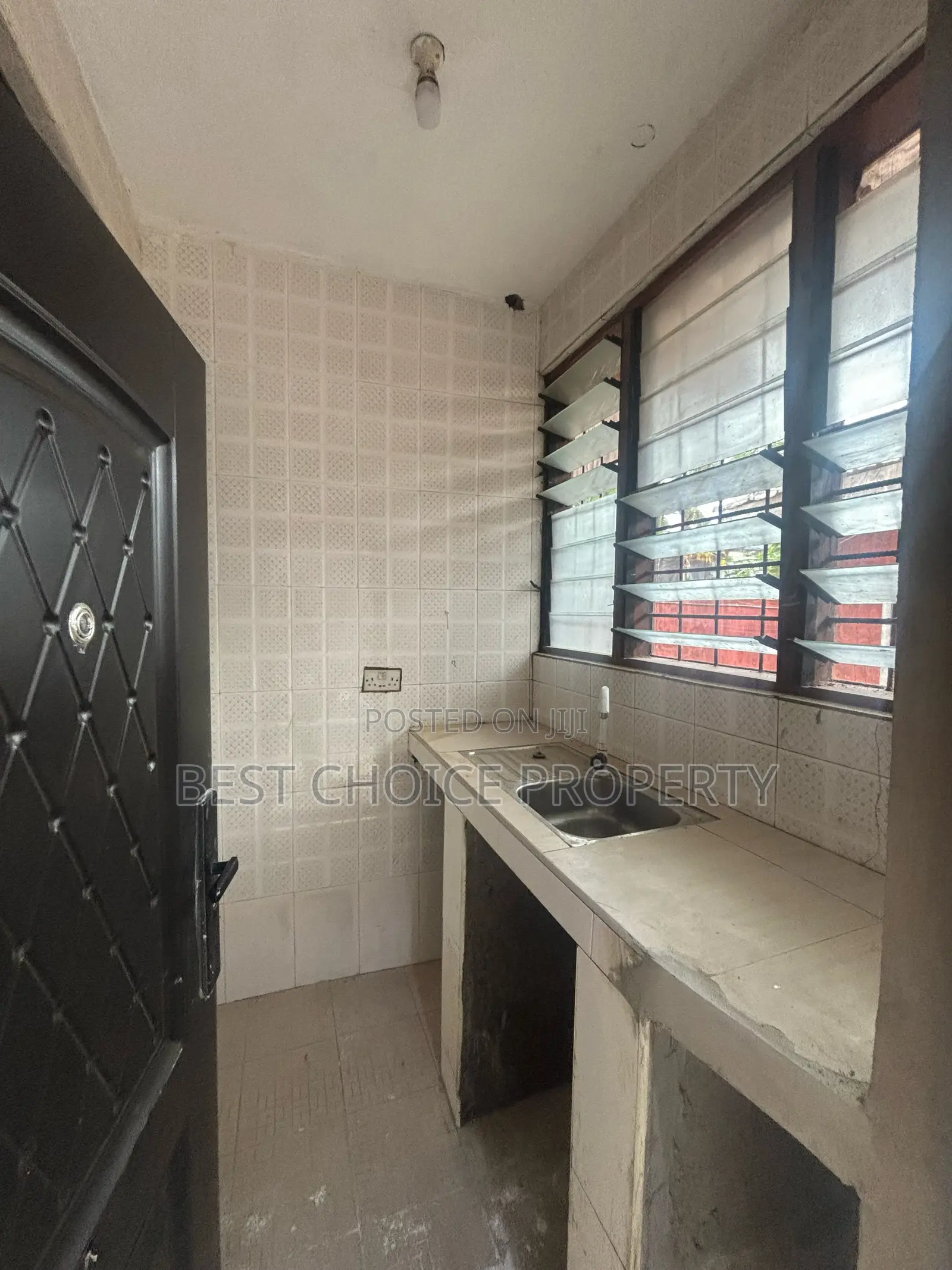 Chamber and Hall Sc for Rent Madina